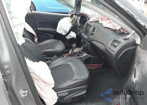 2020 Jeep Compass Trailhawk 4X4 из США, поврежденный, VIN 3C4NJDDB1LT160790